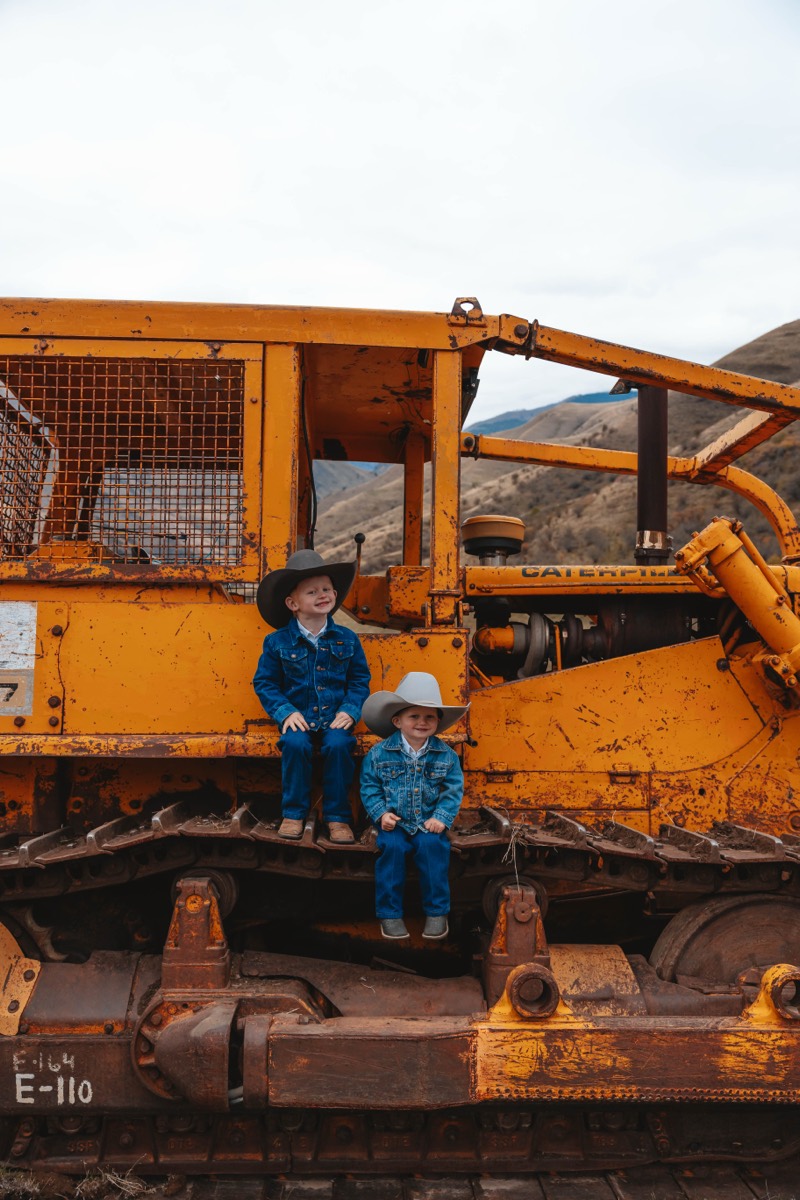 Idaho family photography by Sage and Spur